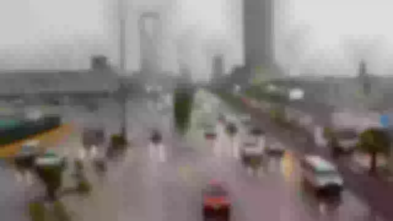 يوم غد! تحذيرات من تقلبات جوية ورياح نشطة في الرياض